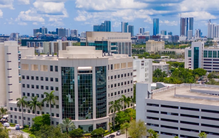 ¿Sabías que el 2do Distrito Médico más grande de EE. UU. está en Miami (y recibe 600,000 personas al día)?